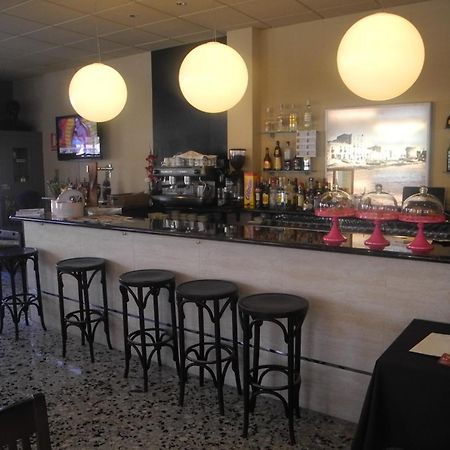 Hostal Fonda Montserrat Cambrils Kültér fotó